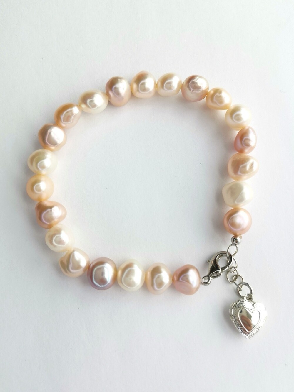 Baroque Blush Pearl  bracelet With Locket 🆕